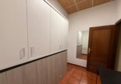 95m² commercial premises for sale in Badajoz photo