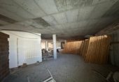 Local comercial en venta con 920m² en Pego foto