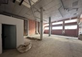 Local comercial en venta con 920m² en Pego foto