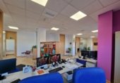 Oficina en alquiler con 271m² en Algete, Calle Limón Verde, 49 foto