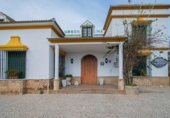 Restaurante en venta con 646m² en Castilblanco de los Arroyos foto