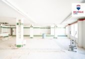 Local comercial en venta con 302m² en Freila, Barrio Nuevo foto
