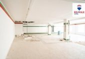 Local comercial en venta con 302m² en Freila, Barrio Nuevo foto