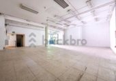Local comercial en venta con 255m² en Madrid, en la zona de Quintana, calle germán pérez carrasco, 28027 foto