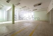 Local comercial en venta con 255m² en Madrid, en la zona de Quintana, calle germán pérez carrasco, 28027 foto