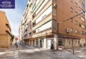 Local comercial en venta con 179m² en Granada, en la zona de Albayda, Calle Cartagenera foto