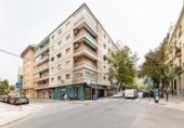 140m² commercial premises for sale in Granada, Calle Pintor López Mezquita photo