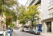 140m² commercial premises for sale in Granada, Calle Pintor López Mezquita photo