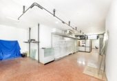 140m² commercial premises for sale in Granada, Calle Pintor López Mezquita photo
