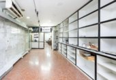140m² commercial premises for sale in Granada, Calle Pintor López Mezquita photo