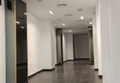 108m² locaux commerciaux pour location à Utrera photo
