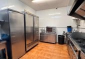 Bar
en venda, lloguer
amb 270m² a Ourense, a la zona de Ourense foto
