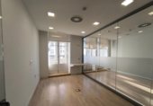 Oficina
en lloguer
amb 135m² a Santiago de Compostel·la, a la zona de A Pontepedriña, Horreo foto