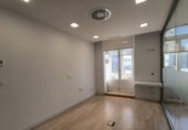 Oficina
en lloguer
amb 135m² a Santiago de Compostel·la, a la zona de A Pontepedriña, Horreo foto