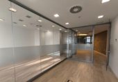 Oficina
en lloguer
amb 135m² a Santiago de Compostel·la, a la zona de A Pontepedriña, Horreo foto