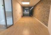 Oficina
en lloguer
amb 135m² a Santiago de Compostel·la, a la zona de A Pontepedriña, Horreo foto
