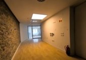 Oficina
en lloguer
amb 135m² a Santiago de Compostel·la, a la zona de A Pontepedriña, Horreo foto