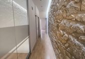 Oficina
en lloguer
amb 135m² a Santiago de Compostel·la, a la zona de A Pontepedriña, Horreo foto