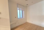 Oficina
en lloguer
amb 135m² a Santiago de Compostel·la, a la zona de A Pontepedriña, Horreo foto