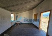 189m² building for sale in Dólar, photo