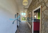 189m² building for sale in Dólar, photo