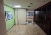 Oficina en venta con 236m² en Valencia, en la zona de Mestalla, Calle Serrano Flores foto