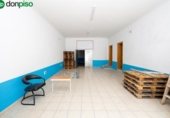 142m² commercial premises for sale in Lanjarón, photo