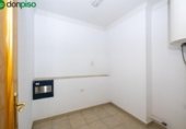 142m² commercial premises for sale in Lanjarón, photo