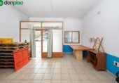 142m² commercial premises for sale in Lanjarón, photo