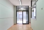 Local comercial en venta con 206m² en Tarrasa, carrer del col·legi, 08221 foto