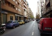 240m² commercial premises for sale in Granada, Calle Sol photo