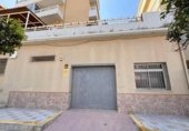 Local comercial en venta con 116m² en Fuengirola, Calle Santísima Trinidad foto