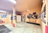 Local comercial en venta con 116m² en Fuengirola, Calle Santísima Trinidad foto
