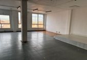 241m² entrepôt industriel pour vente à Madrid, dans le quartier de Villaverde Alto photo