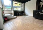 76m² locaux commerciaux pour vente à Madrid, dans le quartier de Acacias, Paseo de las Acacias photo