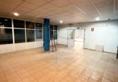 186m² locaux commerciaux pour vente à Cuenca, Avenida de los Reyes Católicos photo