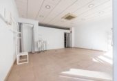 Local comercial en venta con 65m² en Armilla, Calle Aragón foto
