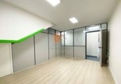 240m² salle de sport pour vente à Saint-Jacques-de-Compostelle, dans le quartier de A Revolta, Rúa de Sánchez Freire photo