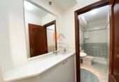 240m² salle de sport pour vente à Saint-Jacques-de-Compostelle, dans le quartier de A Revolta, Rúa de Sánchez Freire photo