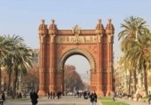 Local comercial en venta con 117m² en Barcelona, en la zona de la Sagrada Família, Plaça de la Revolta foto