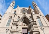 Local comercial en venta con 190m² en Barcelona, en la zona de Barri Gòtic, Carrer de la Pietat foto