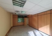 125m² bureau pour vente à Séville, dans le quartier de Triana Ouest, Avenida Carlos III photo