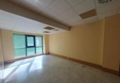 125m² bureau pour vente à Séville, dans le quartier de Triana Ouest, Avenida Carlos III photo