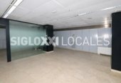Local comercial en alquiler con 500m² en Barcelona, en la zona de Galvany, Carrer de Ravella foto