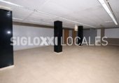 Local comercial en alquiler con 500m² en Barcelona, en la zona de Galvany, Carrer de Ravella foto