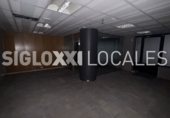 Local comercial en alquiler con 500m² en Barcelona, en la zona de Galvany, Carrer de Ravella foto