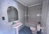 Local comercial en alquiler con 85m² en La Roda foto