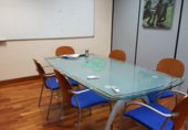 300m² warehouse industrial for rent in Etxebarri photo