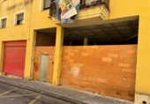 Local comercial en venta con 162m² en Creixell, Carrer Segarra foto
