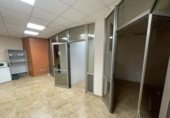 124m² commercial premises for sale in Torredembarra, Carrer de Pau Casals photo